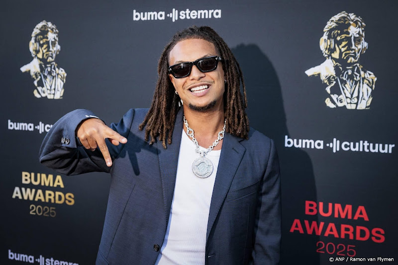 ronnie flex bij buma awards