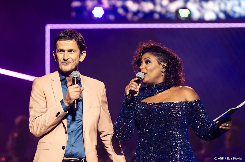 Het Grote Songfestivalfeest mede gepresenteerd door special guest