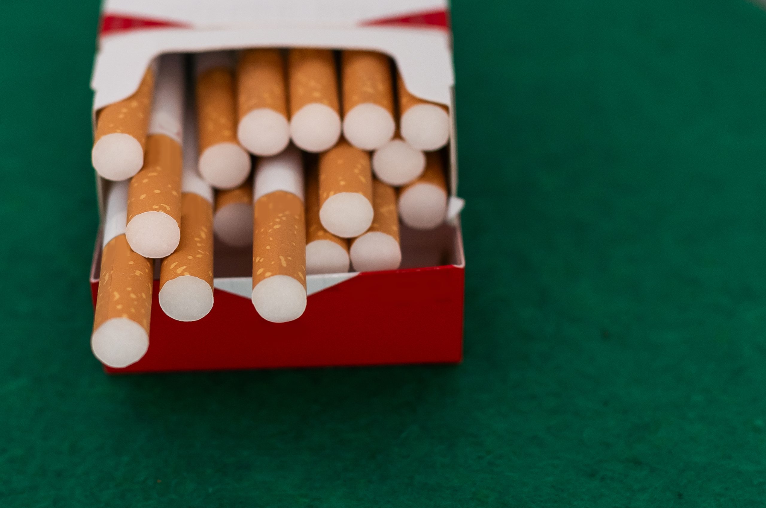 Sloffen sigaretten aangespoeld op Noord-Hollandse stranden