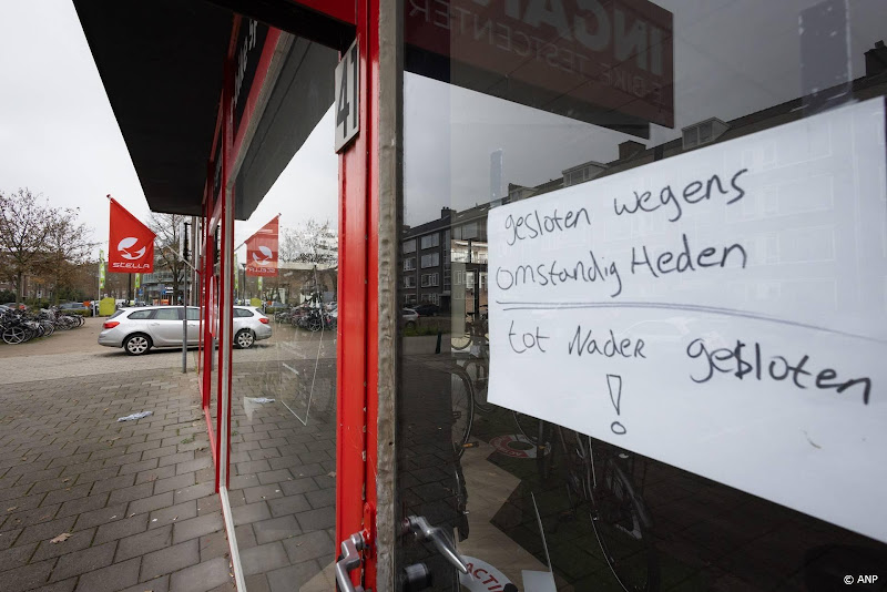 gesloten wegens omstandigheden