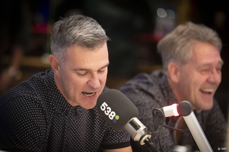 viggo waas en peter heerschop op achtergrond