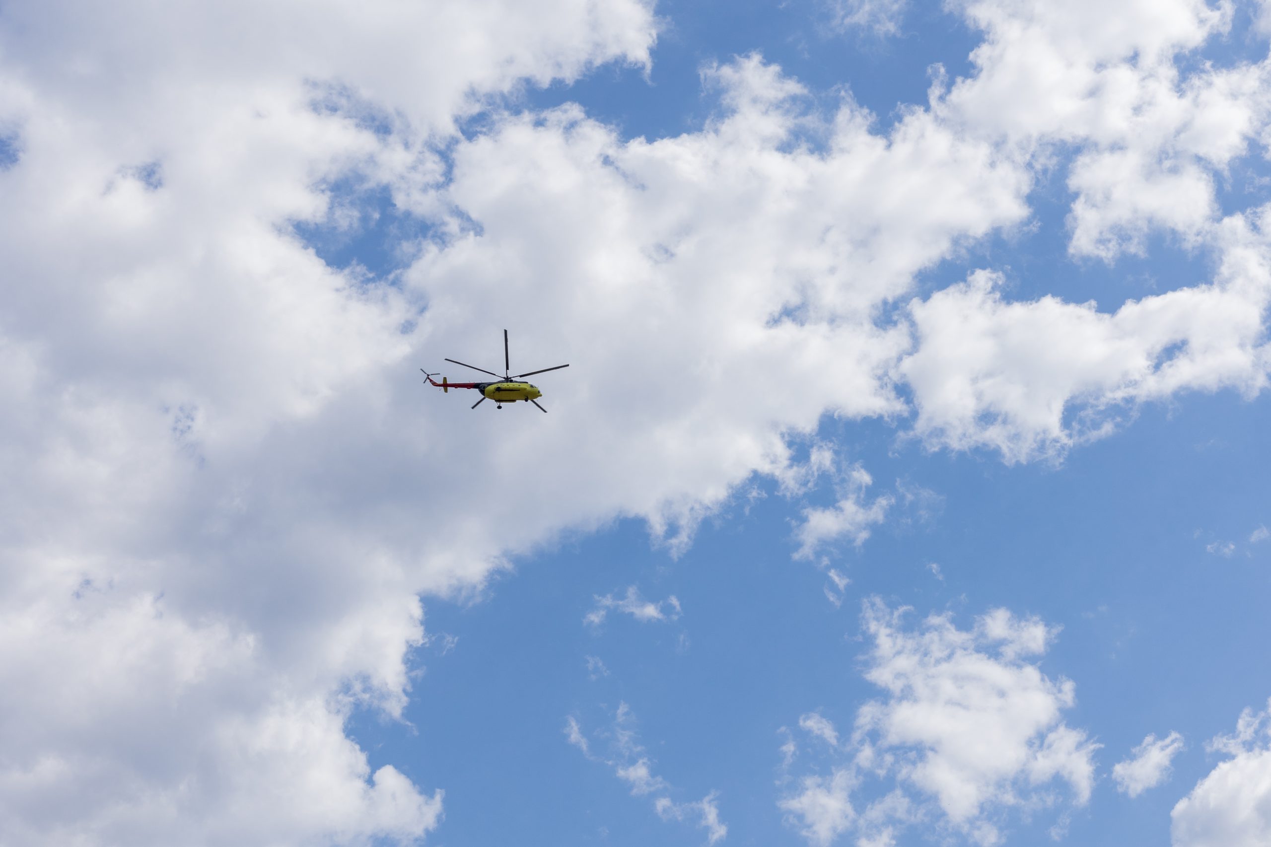 helikopter in de lucht